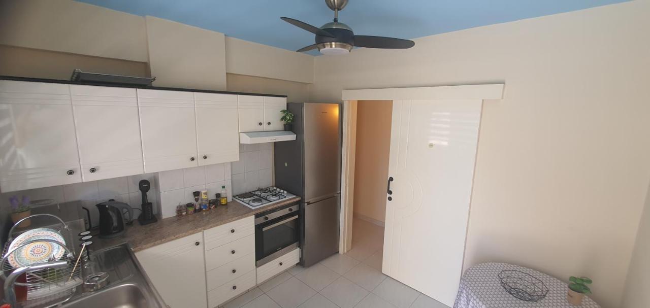 Apartament Stefaris "Koutsou Court 105" Larnaca Zewnętrze zdjęcie