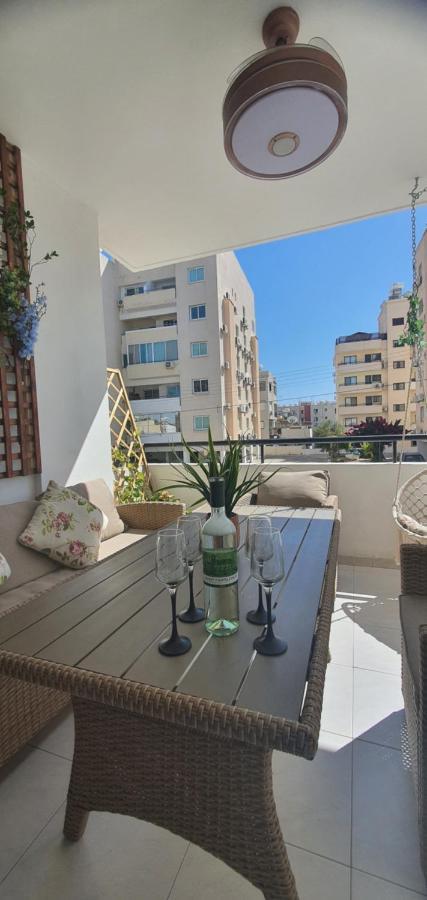 Apartament Stefaris "Koutsou Court 105" Larnaca Zewnętrze zdjęcie