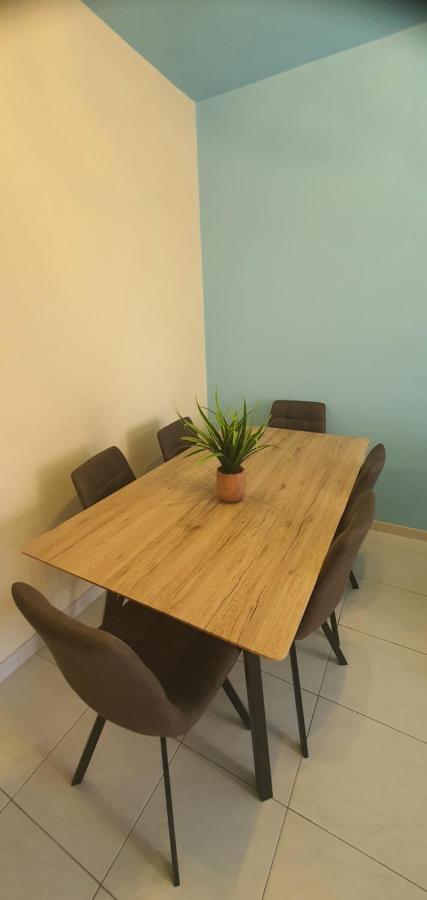 Apartament Stefaris "Koutsou Court 105" Larnaca Zewnętrze zdjęcie